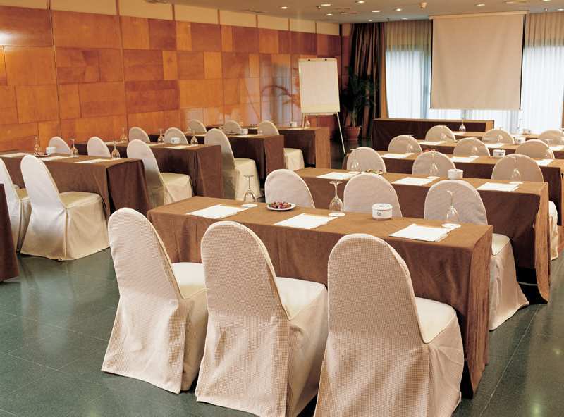 Nh Madrid Ventas Hotel Business photo
