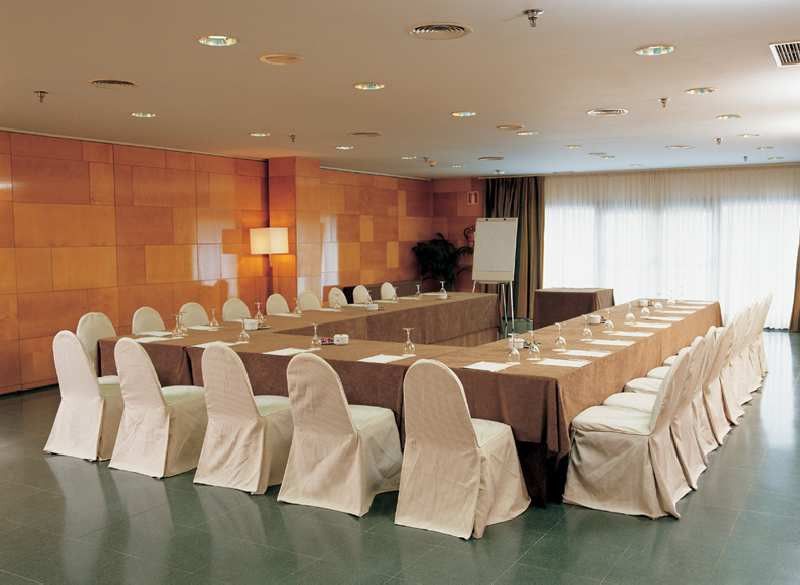 Nh Madrid Ventas Hotel Exterior photo