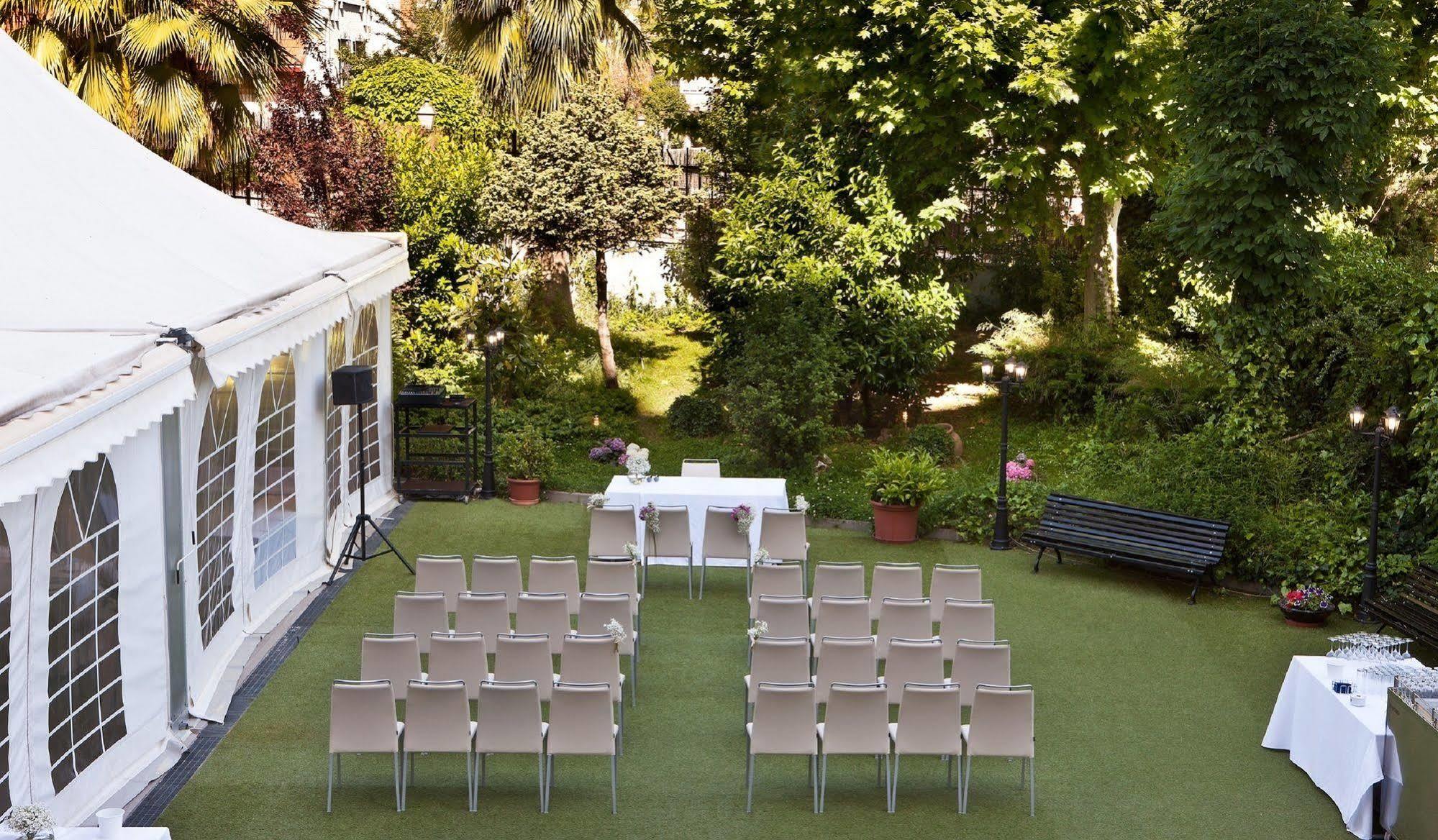 Nh Madrid Ventas Hotel Exterior photo