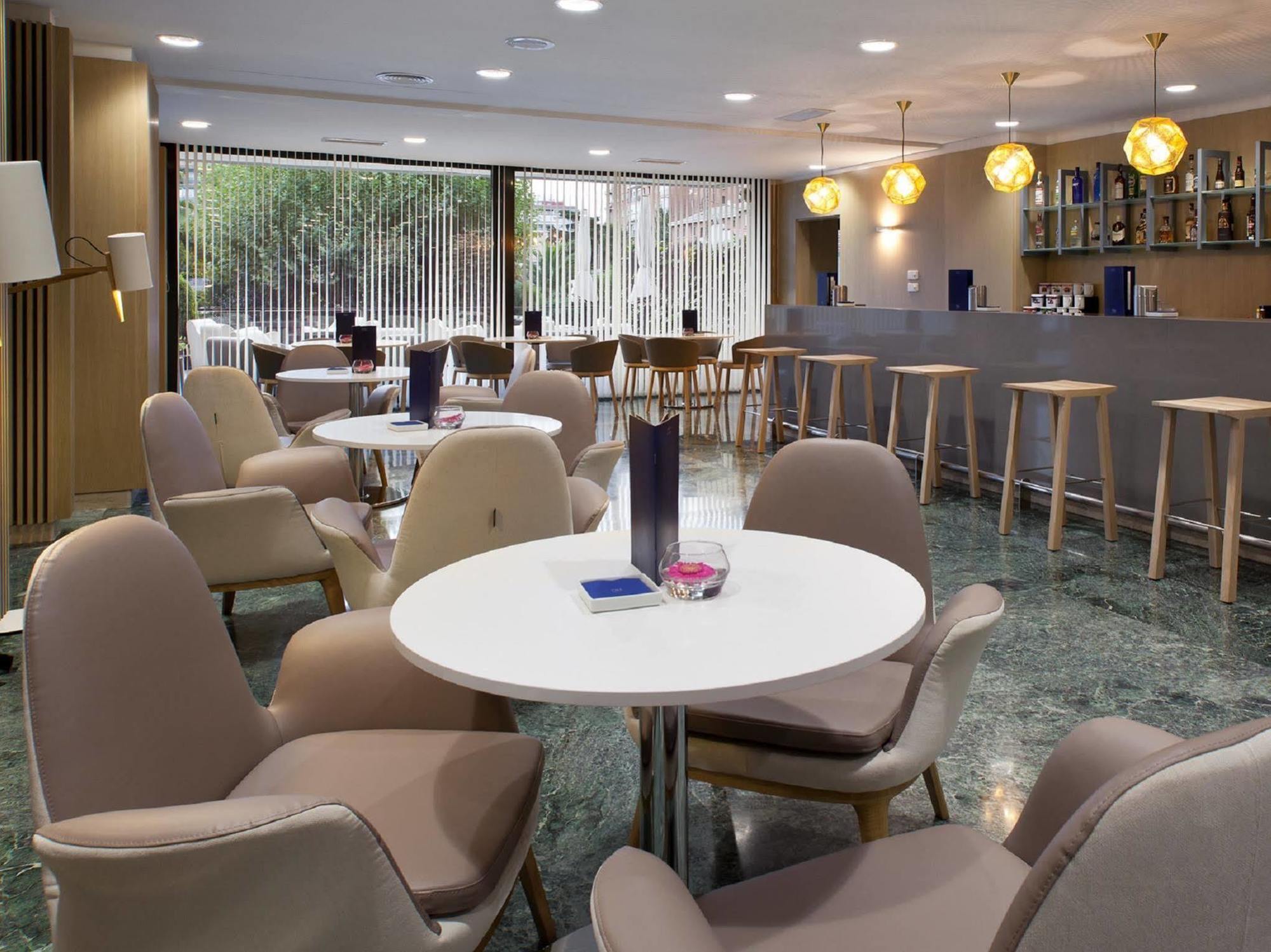 Nh Madrid Ventas Hotel Exterior photo